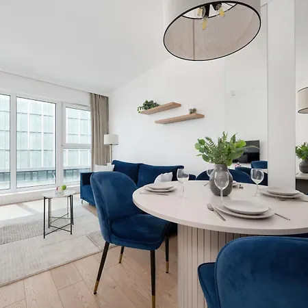 Daire Elegancki Z Parkingiem W Centrum Wroclawia By Renters Prestige Wroclaw