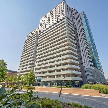 Elegancki Z Parkingiem W Centrum Wroclawia By Renters Prestige ヴロツワフ